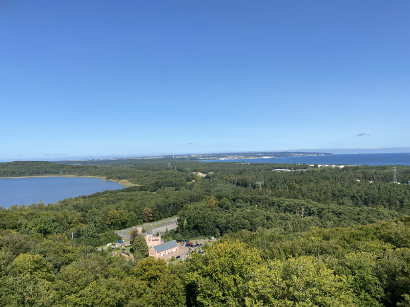 Rügen von oben, Küstenlinie und Wälder